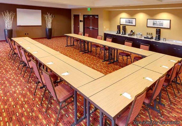 Courtyard By Marriott Buffalo Airport Cheektowaga Einrichtungen foto