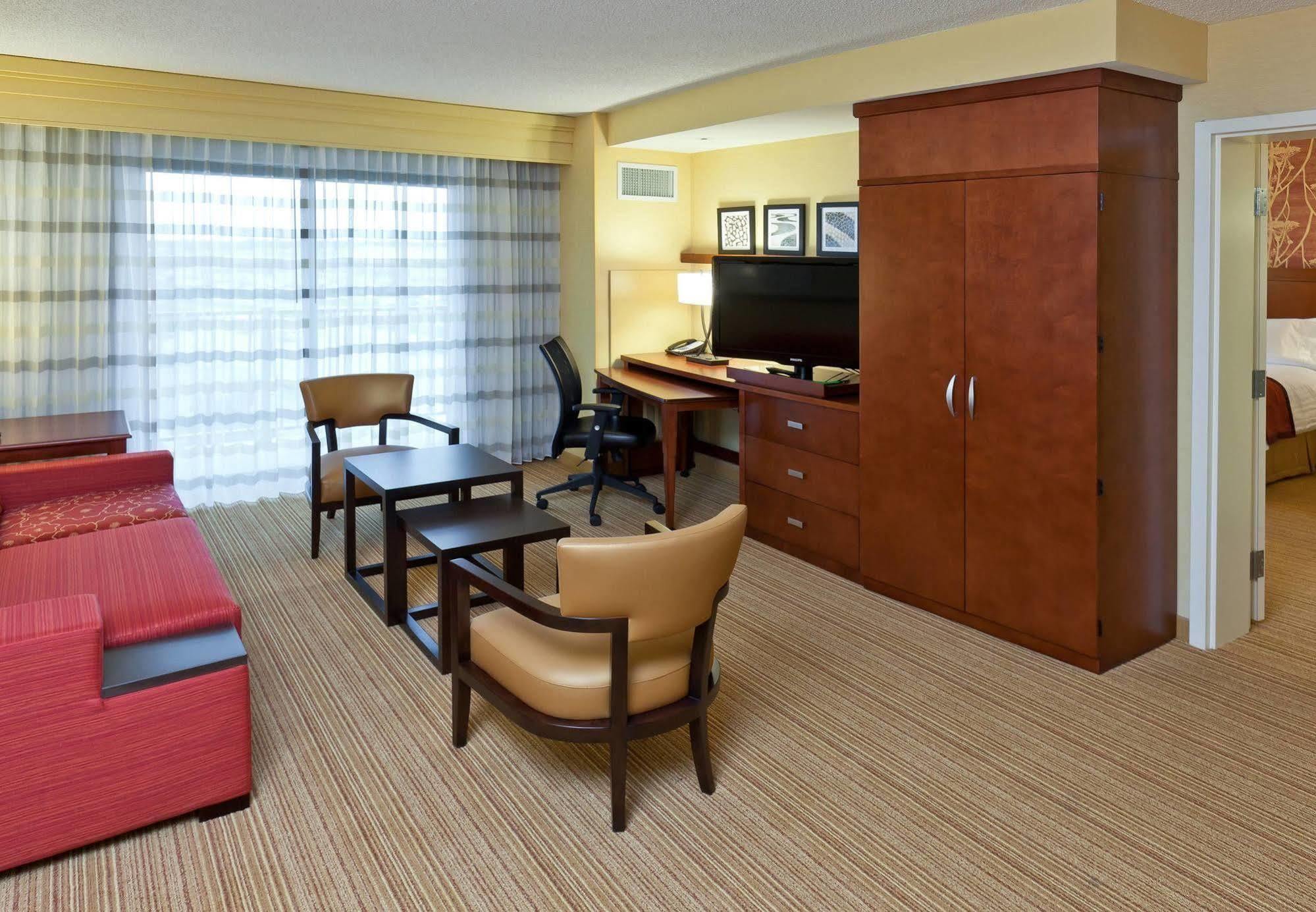 Courtyard By Marriott Buffalo Airport Cheektowaga Exterior foto